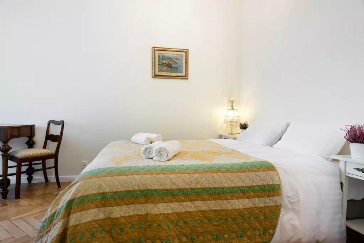 Apartment Zwierzyniecka Old Town By Otium